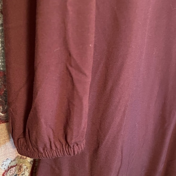 Express Dress with Lace Accents M - Picture 8 of 9